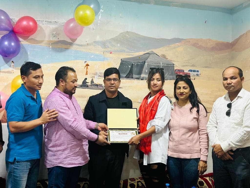 अर्घाखाँची सेवा समाज कतार द्वारा कलाकार एलिना रायमाझीलाई सम्मान