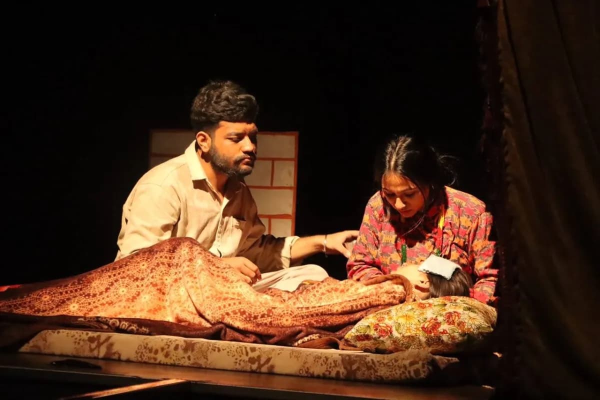 मैतीघरस्थित सेन्ट जेभियर्स कलेजमा 'बिचित्र बाजे' को तीनदिने मञ्चन सुरु