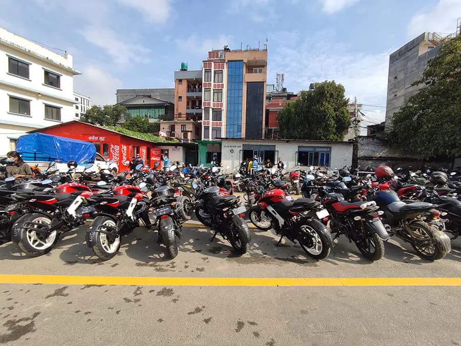 ट्राफिक नियम विद्यालय पाठ्यक्रममा राख्न र राइड सेयरिङ कानुन शीघ्र ल्याउन छानबिन समितिको सिफारिस