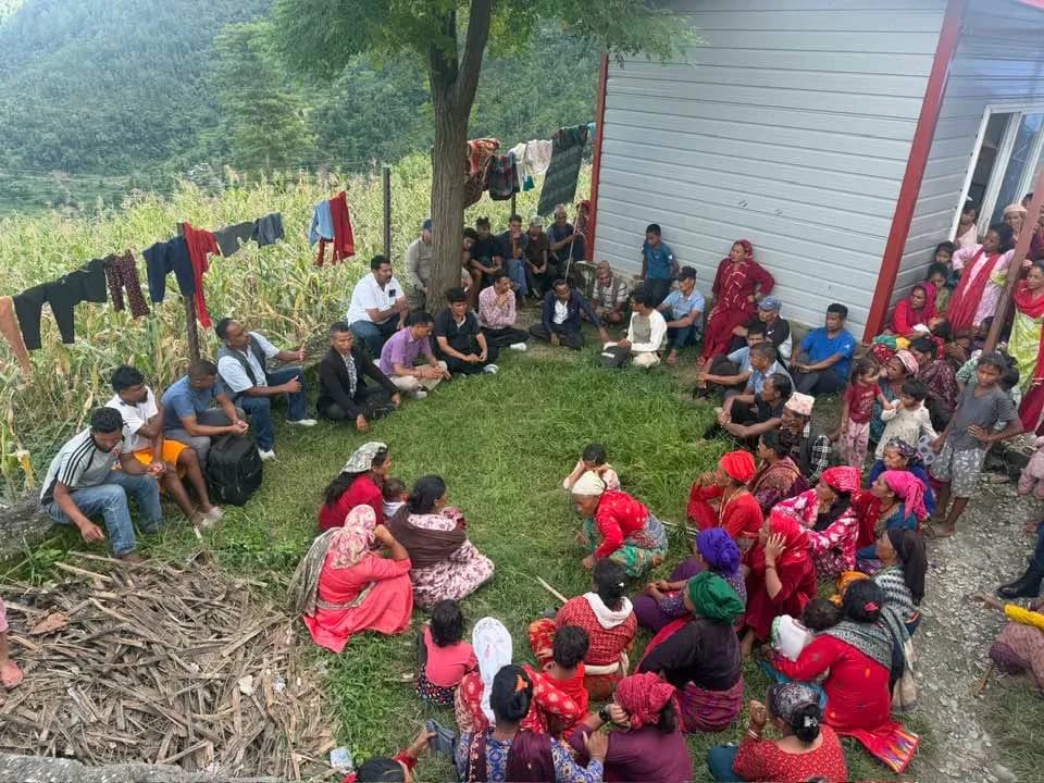 रिसाङका विस्थापितलाई तीन स्थानमा अस्थायी आवास, जुनिचाँदेका पीडित अझै अलपत्र