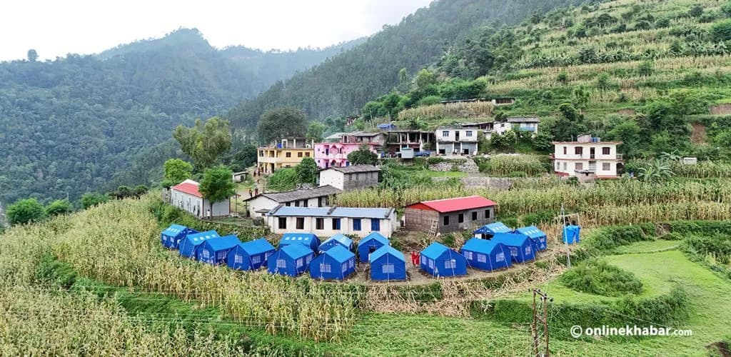 रिसाङ बाढीपहिरोः ८९७ विस्थापितलाई राख्न मकैबारी फाँडेर तीन स्थानमा अस्थायी सेल्टर