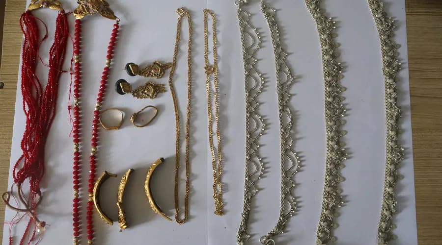 बाढीले बगाएको गरगहना लुकाएको आरोपमा धादिङबाट एक जना पक्राउ