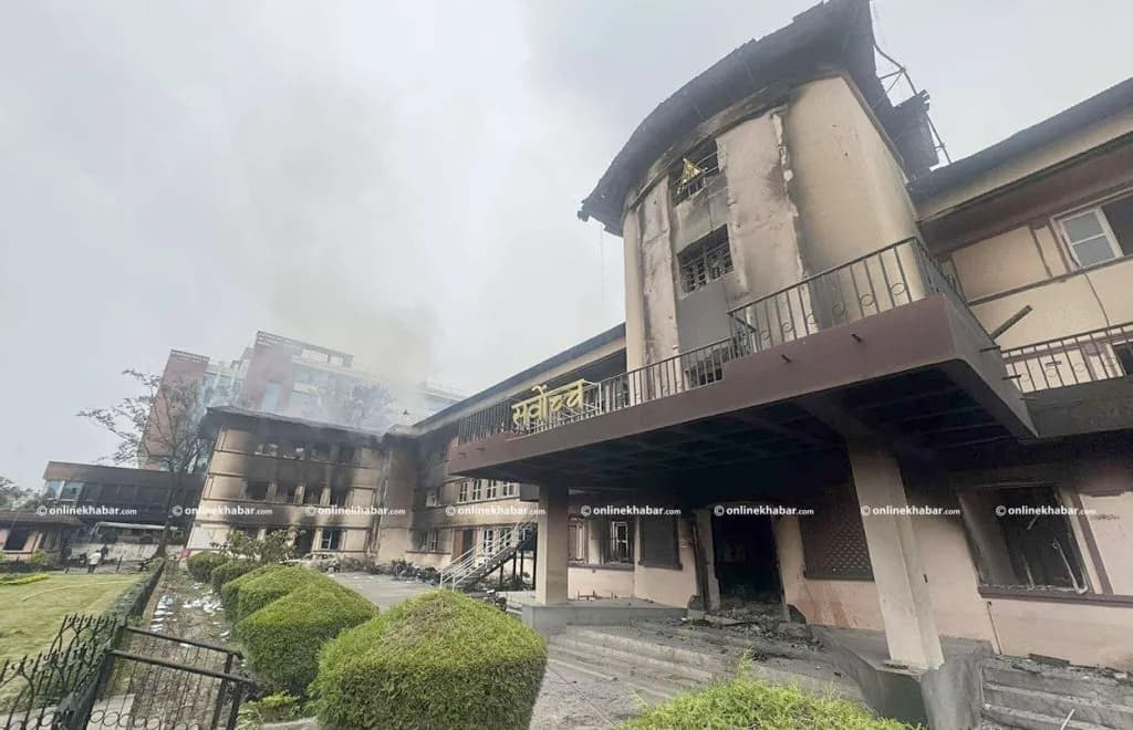 सर्वोच्च अदालतको निर्माणाधीन भवनमा फेरि आगलागी, एक टेबल र तीन कम्प्युटर जले
