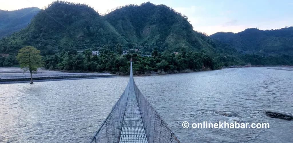 भदौ १० को बाढीले बगाएको पिमलटार–जागाराम झोलुङ्गे पुल पुनः सञ्चालनमा, त्रिशूली वारपार सहज