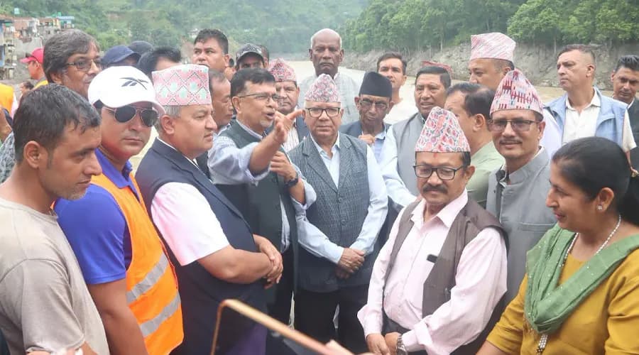 जलवायुजन्य विपत्तिमा नेपालजस्ता मुलुक पीडित, शक्तिराष्ट्रविरुद्ध विश्वव्यापी दबाब चाहिन्छ : माधव नेपाल