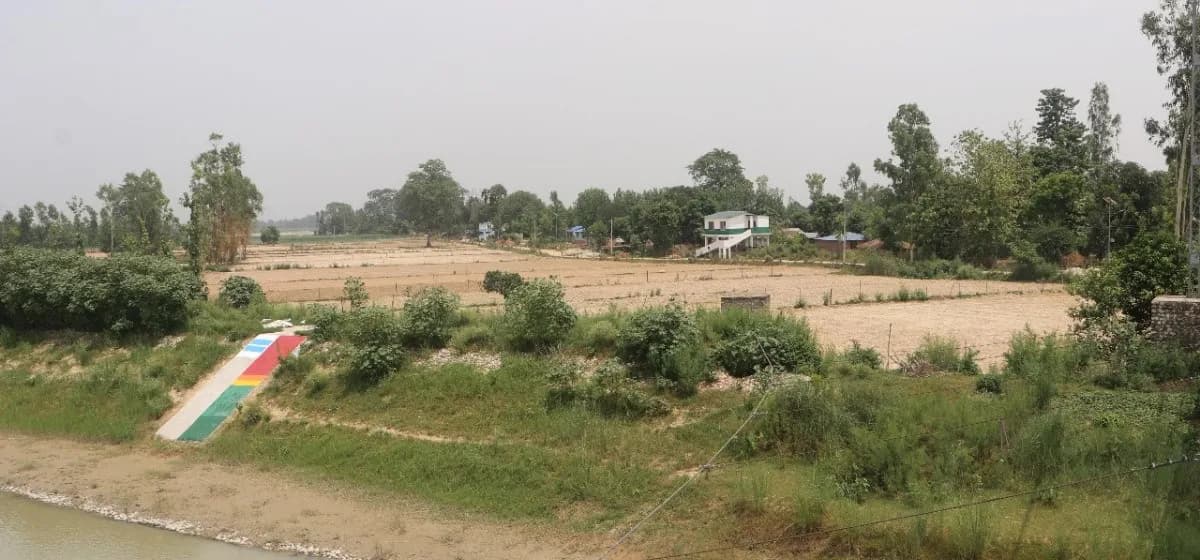 कुतियाकवरका किसानलाई सडक पहुँच नहुँदा खेती र बजार दुवैको सास्ती