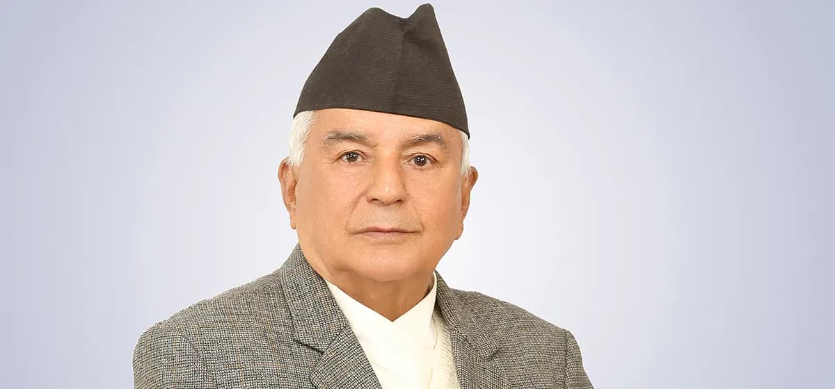राष्ट्रपति पौडेल विजया दशमीमा गुरु पुरोहितबाट टीका जमरा ग्रहण गर्ने