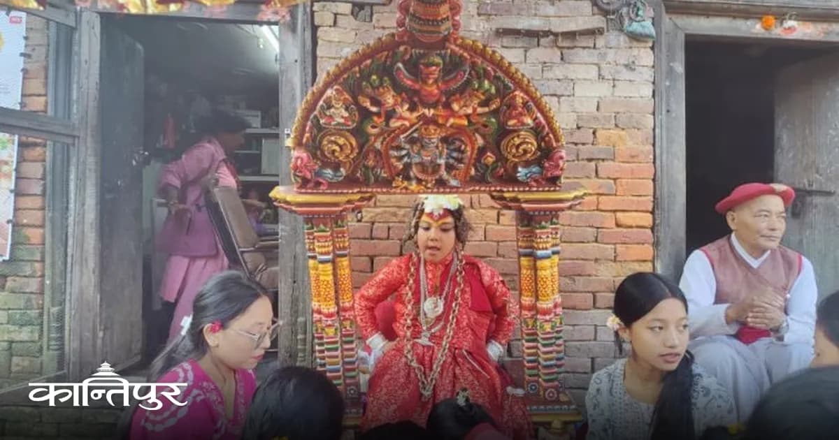 भक्तपुरमा कुमारीको हातबाट टीका, तलेजु भवानी देवगृह भित्र्याइयो