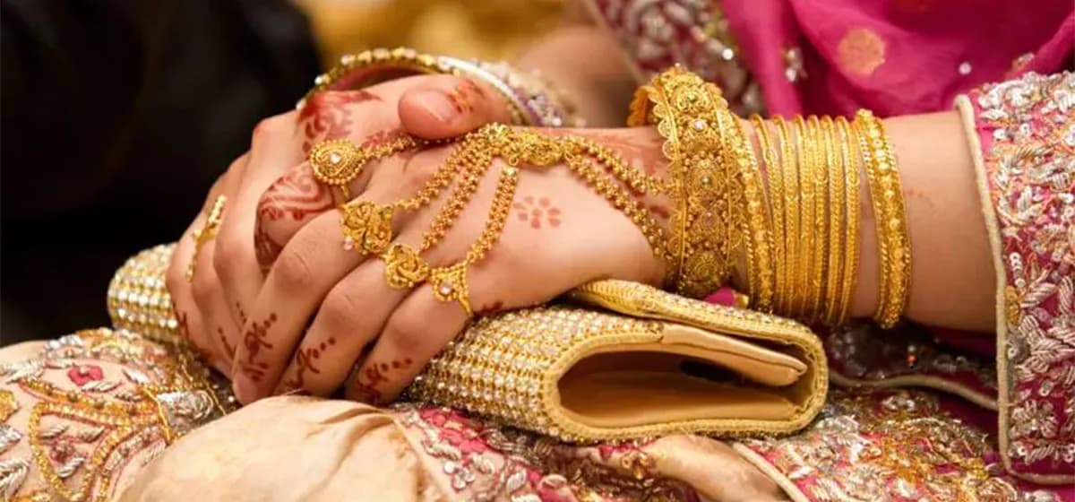 सुन तोलामा ३ सय रुपैयाँ बढ्यो, चाँदी ५० रुपैयाँले घट्यो
