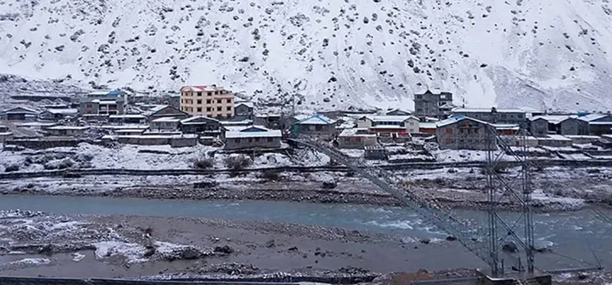बाजुराका उच्च हिमाली भेगमा भारी हिमपात, दुई पर्यटक बडीमालिकामा सम्पर्कविहीन